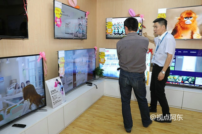 白鹿原樱桃红艳艳 果农欢庆丰收时